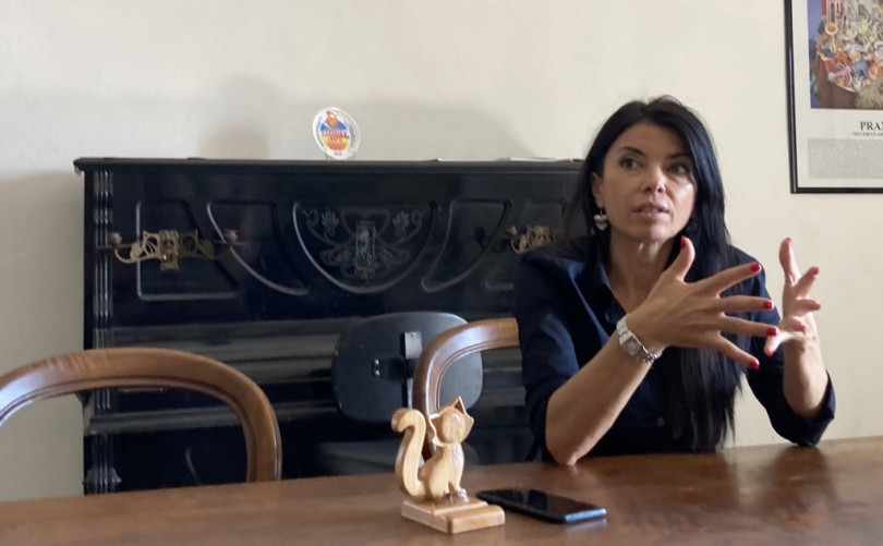 La giornalista e conduttrice televisiva Irina Socolova in visita a Camagna